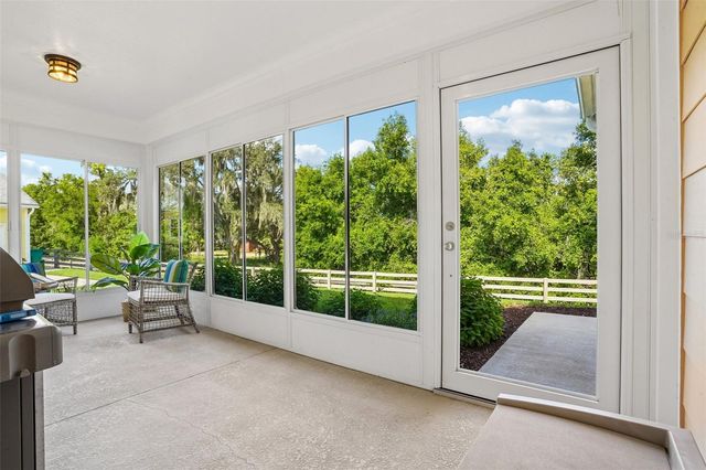 1212 FIESTA KEY CIRCLE, Lady Lake, FL 32159