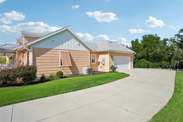 1212 FIESTA KEY CIRCLE, Lady Lake, FL 32159