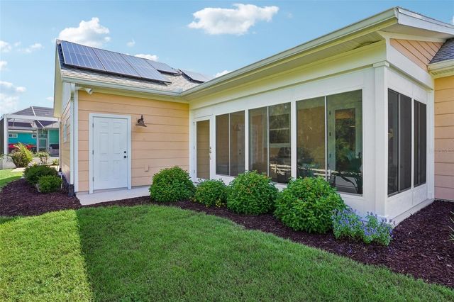 1212 FIESTA KEY CIRCLE, Lady Lake, FL 32159