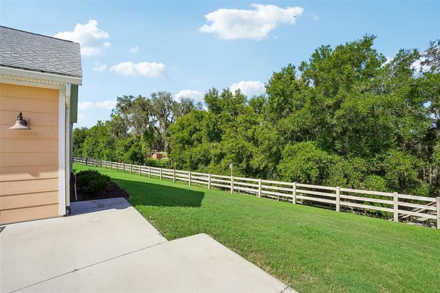 1212 FIESTA KEY CIRCLE, Lady Lake, FL 32159