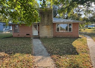1006 North Jefferson Street, Ava, MO 65608
