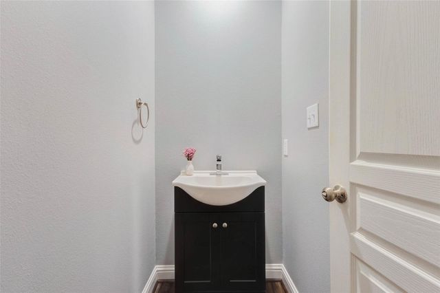 9 Versante Court, Houston, TX 77070