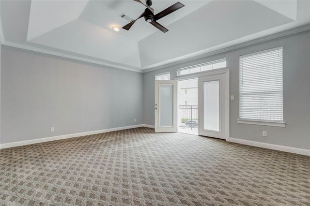 9 Versante Court, Houston, TX 77070