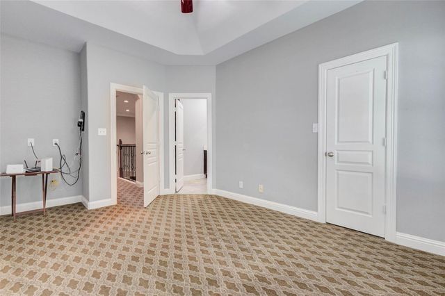 9 Versante Court, Houston, TX 77070