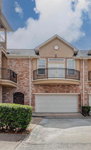 9 Versante Court, Houston, TX 77070