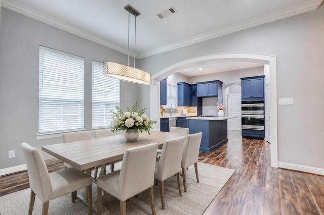 9 Versante Court, Houston, TX 77070