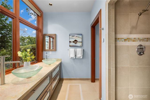 4632 E Mercer Way, Mercer Island, WA 98040