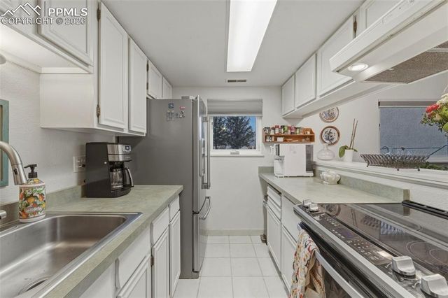 1098 Fontmore Road B, Colorado Springs, CO 80904