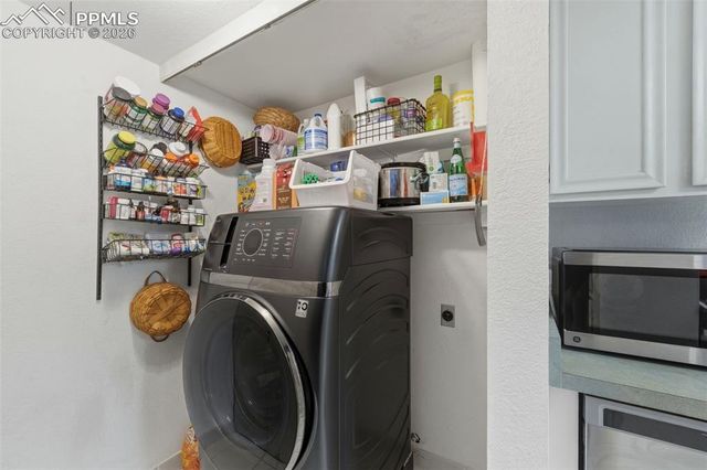 1098 Fontmore Road B, Colorado Springs, CO 80904