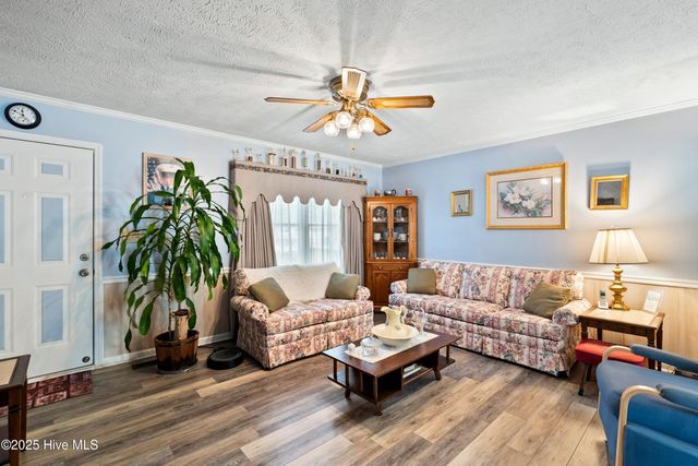 210 NE 52nd Street, Oak Island, NC 28465