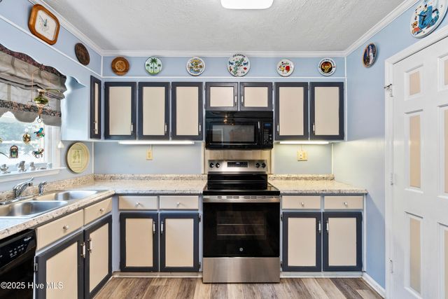 210 NE 52nd Street, Oak Island, NC 28465