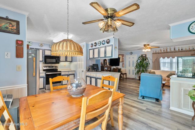 210 NE 52nd Street, Oak Island, NC 28465