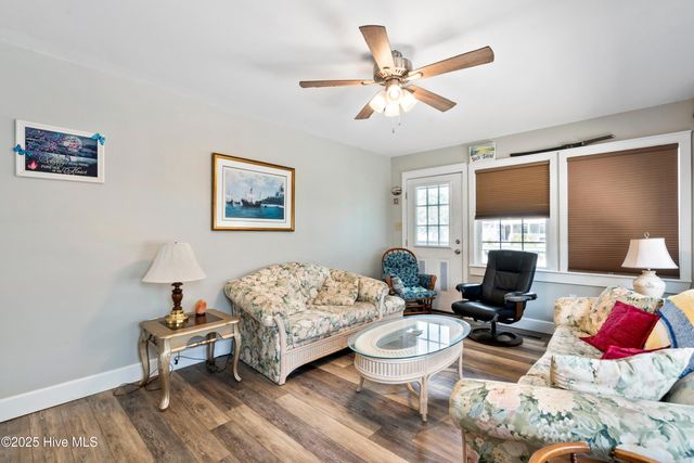 210 NE 52nd Street, Oak Island, NC 28465