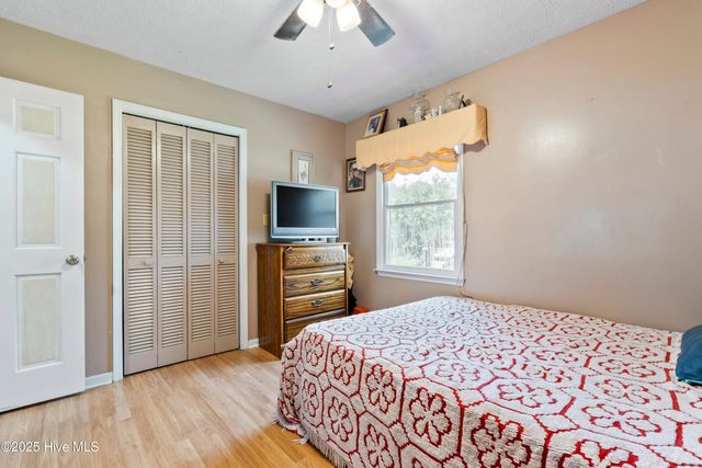 210 NE 52nd Street, Oak Island, NC 28465