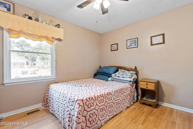 210 NE 52nd Street, Oak Island, NC 28465