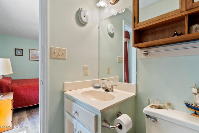 210 NE 52nd Street, Oak Island, NC 28465