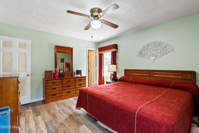 210 NE 52nd Street, Oak Island, NC 28465