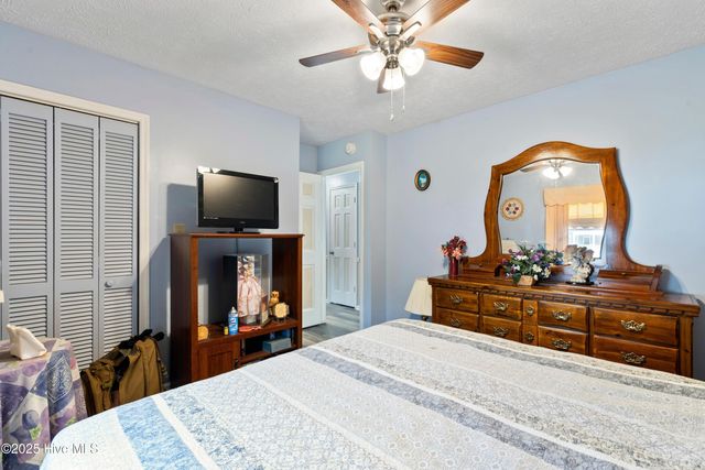 210 NE 52nd Street, Oak Island, NC 28465