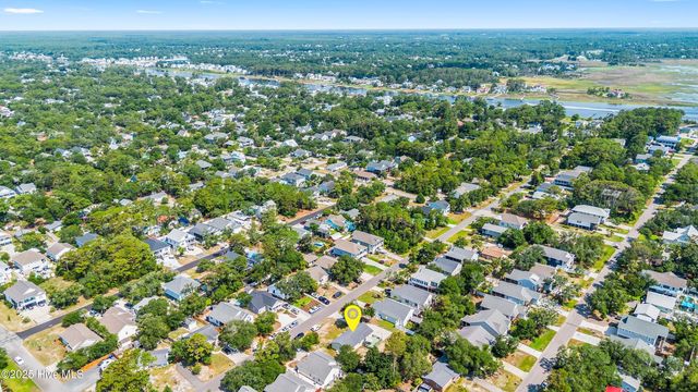 210 NE 52nd Street, Oak Island, NC 28465