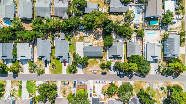 210 NE 52nd Street, Oak Island, NC 28465