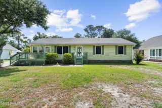 210 NE 52nd Street, Oak Island, NC 28465