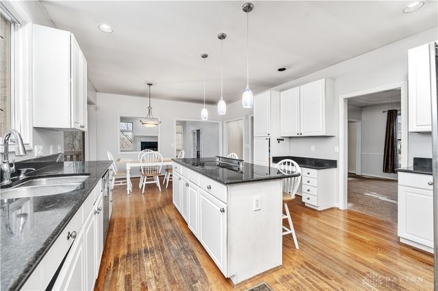 609 Valleywoods Court, Miami Twp, OH 45140