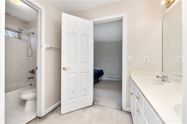 609 Valleywoods Court, Miami Twp, OH 45140