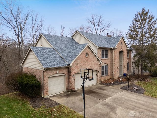 609 Valleywoods Court, Miami Twp, OH 45140