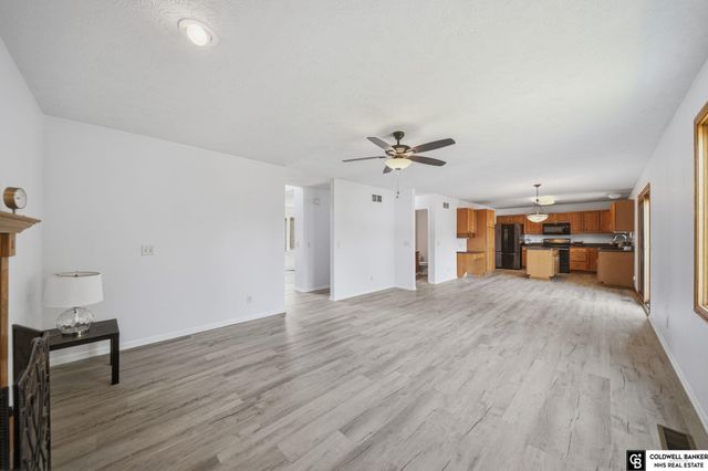 7910 Red Oak Road, Lincoln, NE 68516