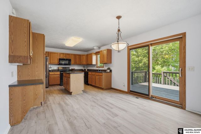 7910 Red Oak Road, Lincoln, NE 68516
