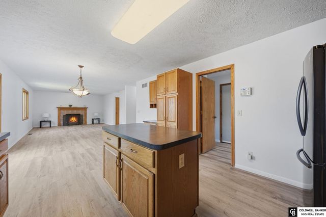 7910 Red Oak Road, Lincoln, NE 68516