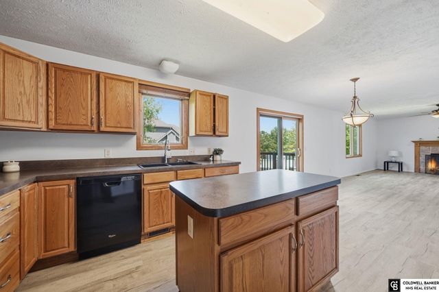 7910 Red Oak Road, Lincoln, NE 68516
