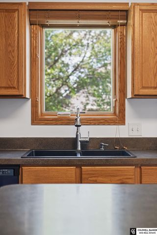 7910 Red Oak Road, Lincoln, NE 68516