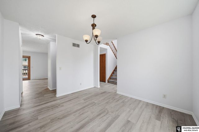 7910 Red Oak Road, Lincoln, NE 68516