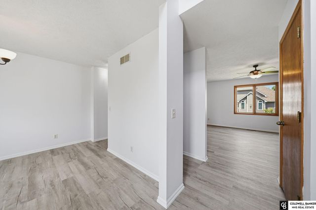 7910 Red Oak Road, Lincoln, NE 68516