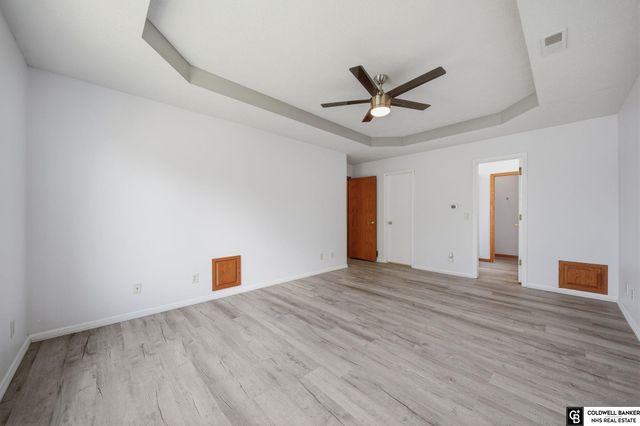 7910 Red Oak Road, Lincoln, NE 68516