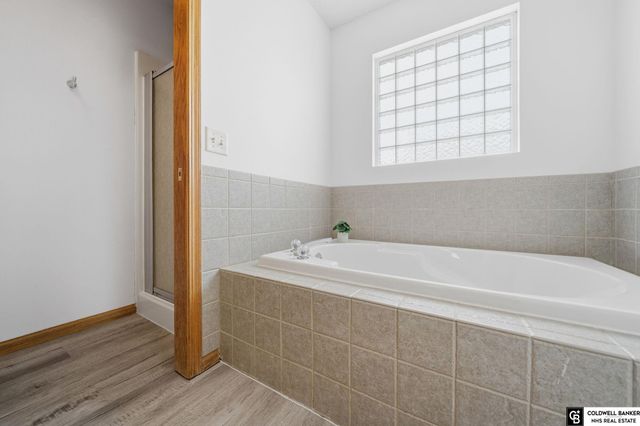 7910 Red Oak Road, Lincoln, NE 68516