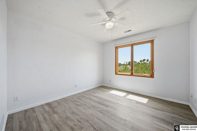 7910 Red Oak Road, Lincoln, NE 68516