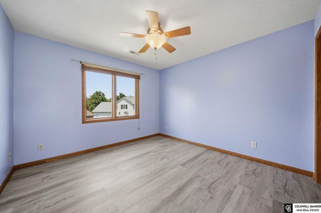 7910 Red Oak Road, Lincoln, NE 68516