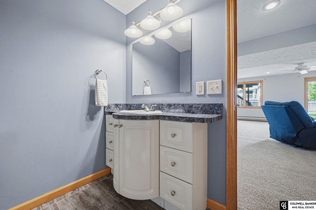 7910 Red Oak Road, Lincoln, NE 68516