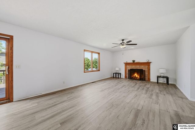 7910 Red Oak Road, Lincoln, NE 68516