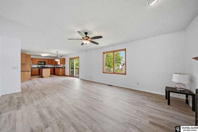 7910 Red Oak Road, Lincoln, NE 68516
