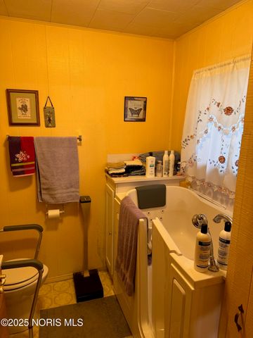 408 S Monroe Street, Montpelier, OH 43543