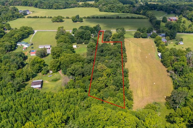 1136 Elmore Rd, Eagleville, TN 37060