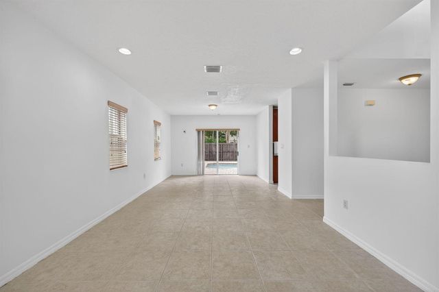 1975 NE 36th Avenue, Homestead, FL 33033