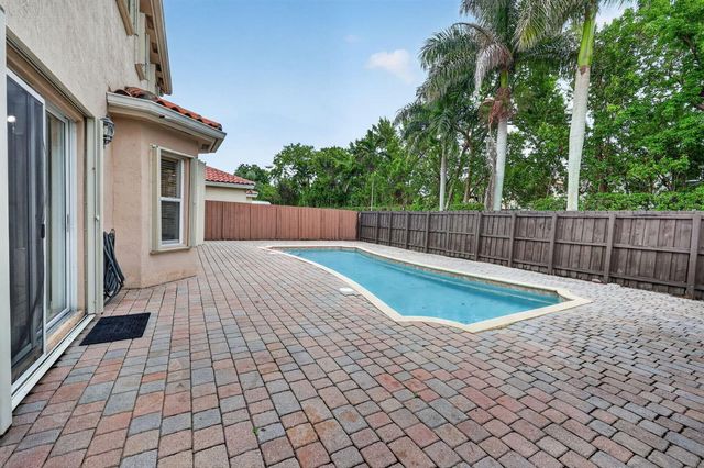 1975 NE 36th Avenue, Homestead, FL 33033