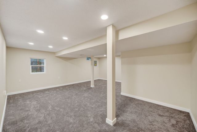 3513 E 43rd Street, Des Moines, IA 50317