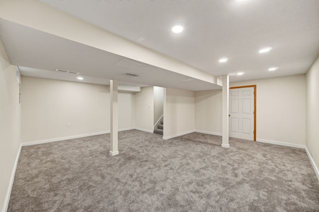 3513 E 43rd Street, Des Moines, IA 50317