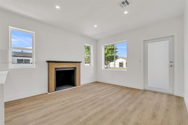 5364 NW 29th Ave, Miami, FL 33142