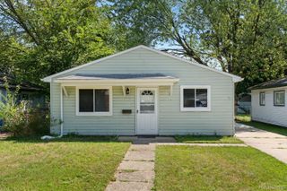 8124 Nightingale Street, Dearborn Heights, MI 48127